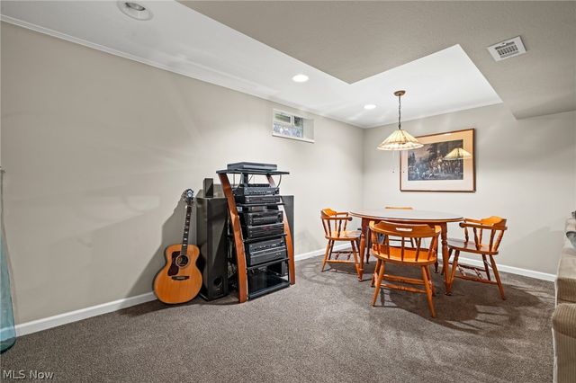 560 Marvis Drive, Bay Village, OH 44140
