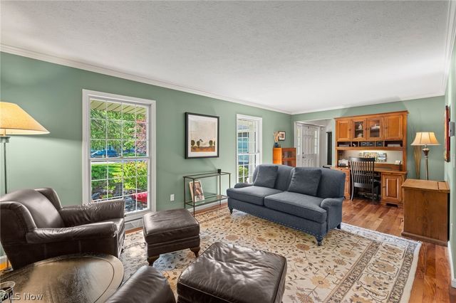 560 Marvis Drive, Bay Village, OH 44140