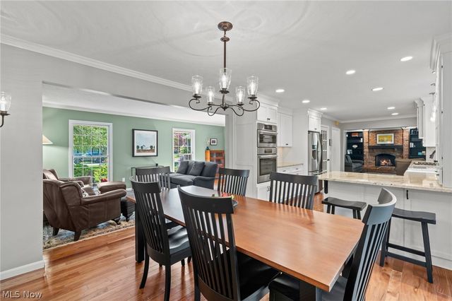 560 Marvis Drive, Bay Village, OH 44140