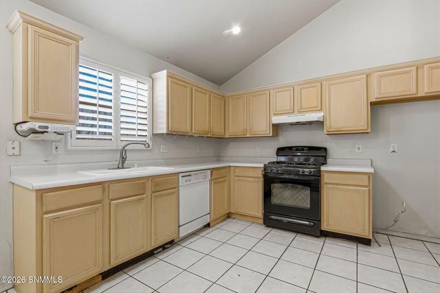 106 Torrey Pines Drive, Santa Teresa, NM 88008