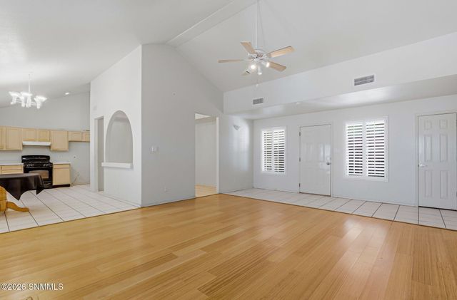 106 Torrey Pines Drive, Santa Teresa, NM 88008