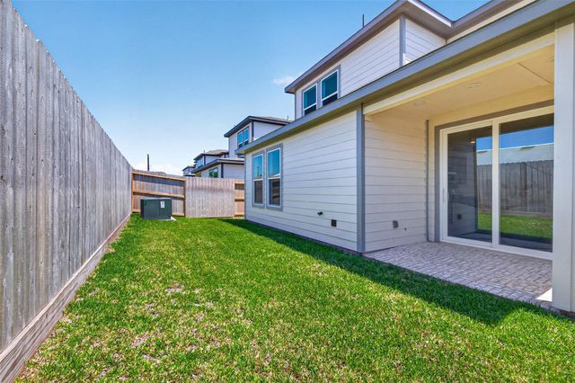 4333 Avron Drive, Stafford, TX 77477