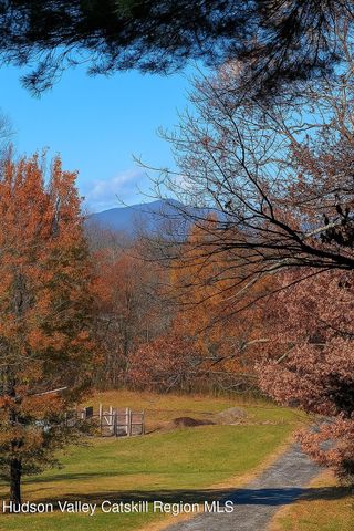 59 Aqueduct Way, High Falls, NY 12440