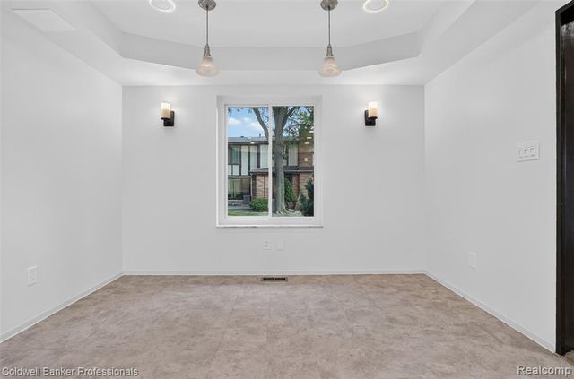 32754 Barclay Square 20, Warren, MI 48093