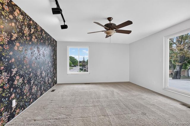 32754 Barclay Square 20, Warren, MI 48093