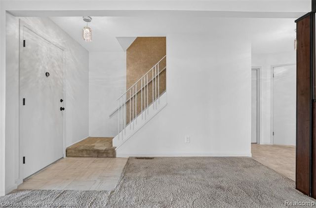 32754 Barclay Square 20, Warren, MI 48093