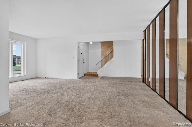 32754 Barclay Square 20, Warren, MI 48093