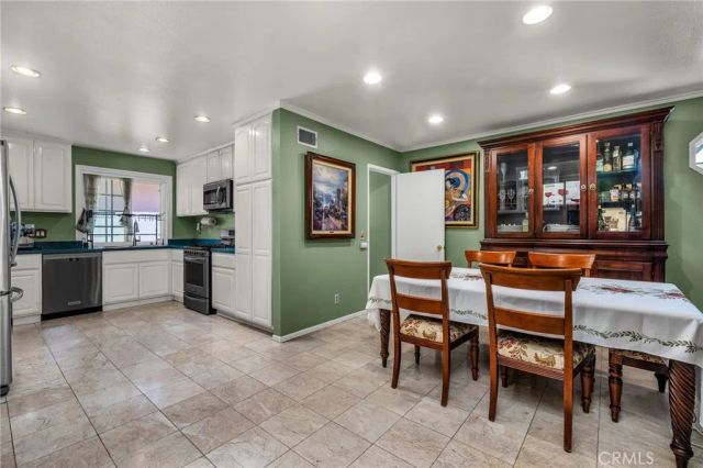 52 Sandra Court, Newbury Park, CA 91320