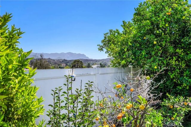 52 Sandra Court, Newbury Park, CA 91320