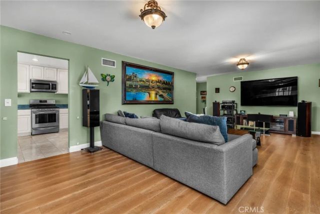 52 Sandra Court, Newbury Park, CA 91320