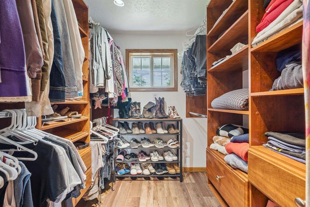 1022 Hilltop Road, Waterloo, IA 50701