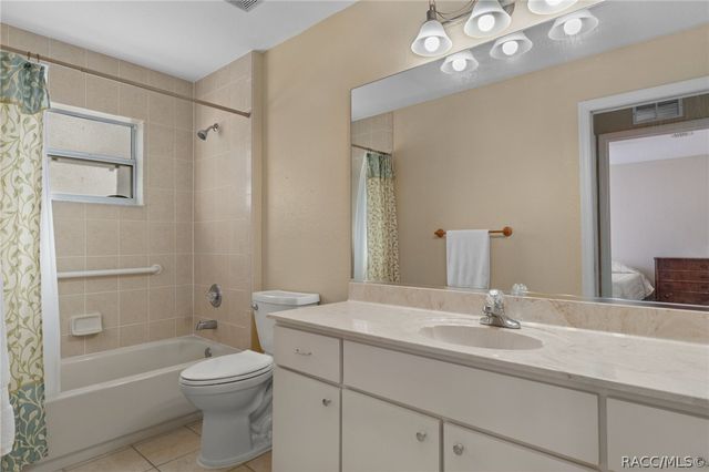 1380 E Silver Thorn Loop, Hernando, FL 34442