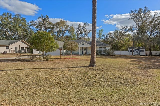 1380 E Silver Thorn Loop, Hernando, FL 34442