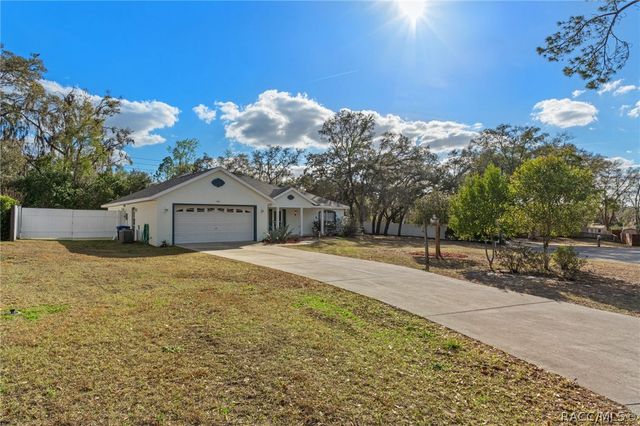 1380 E Silver Thorn Loop, Hernando, FL 34442