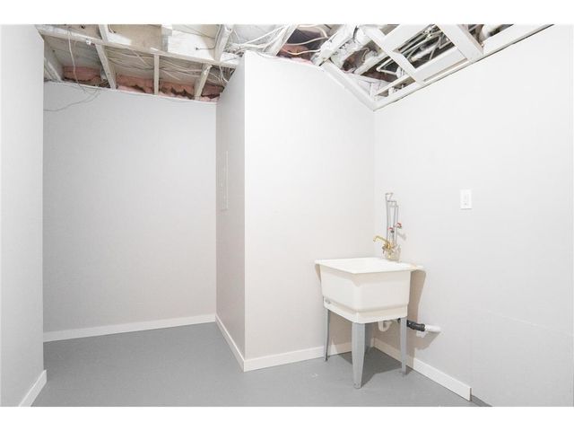 3555 Queen Ave N, Minneapolis, MN 55412