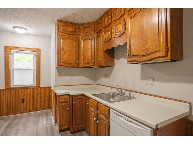 3555 Queen Ave N, Minneapolis, MN 55412