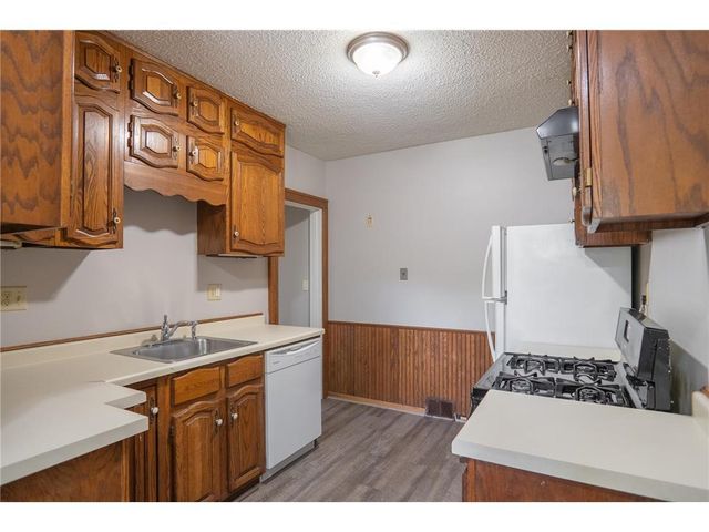 3555 Queen Ave N, Minneapolis, MN 55412