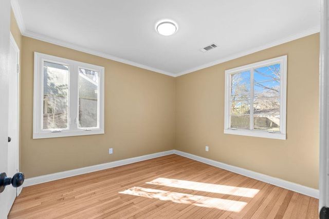 1027 COLONIAL RD, Memphis, TN 38117