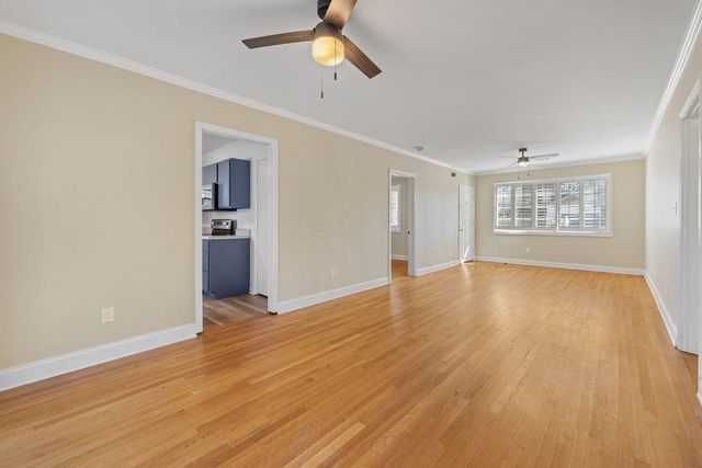 1027 COLONIAL RD, Memphis, TN 38117