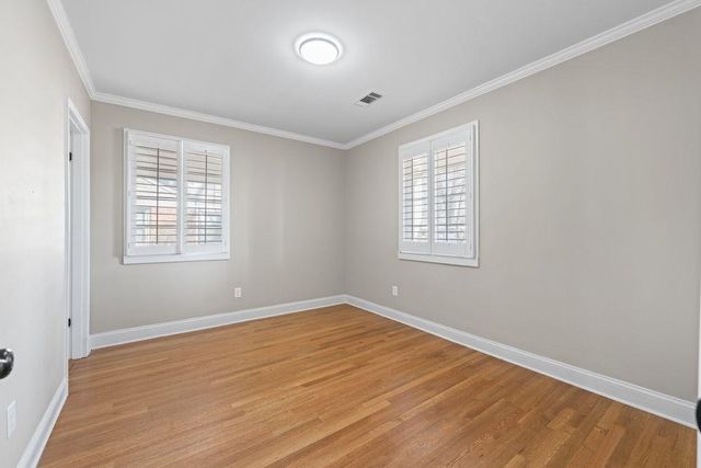 1027 COLONIAL RD, Memphis, TN 38117