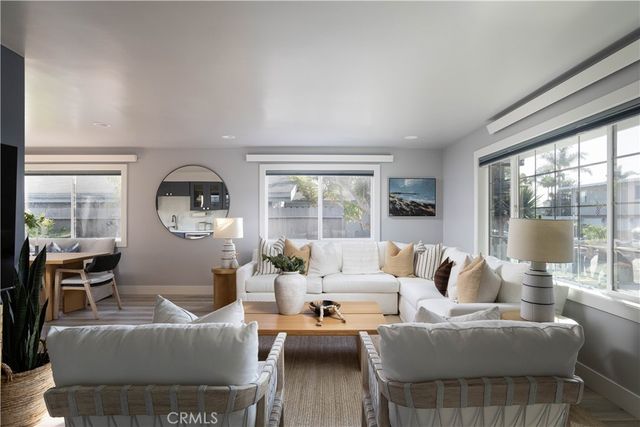 110 Avenida Carmelo, San Clemente, CA 92672