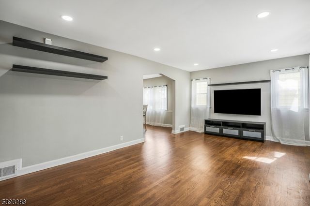 16 Pleasant Ave, Belleville Twp., NJ 07109