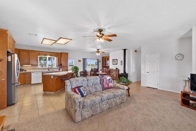 29765 E Chapman Way, Escalon, CA 95320