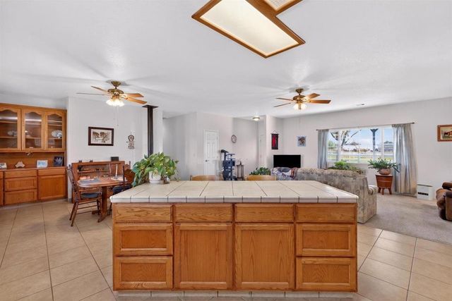 29765 E Chapman Way, Escalon, CA 95320