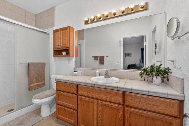 29765 E Chapman Way, Escalon, CA 95320