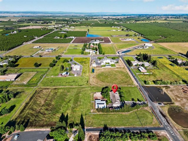 29765 E Chapman Way, Escalon, CA 95320