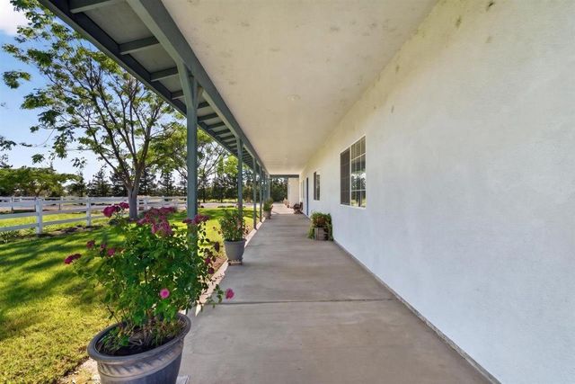 29765 E Chapman Way, Escalon, CA 95320