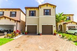 6026 Pine Tree Way 6026, Riviera Beach, FL 33410