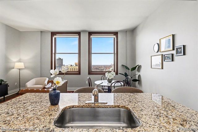 1 Park Avenue 1711, Detroit, MI 48226