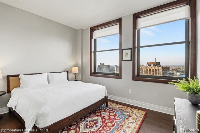 1 Park Avenue 1711, Detroit, MI 48226