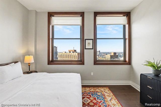 1 Park Avenue 1711, Detroit, MI 48226