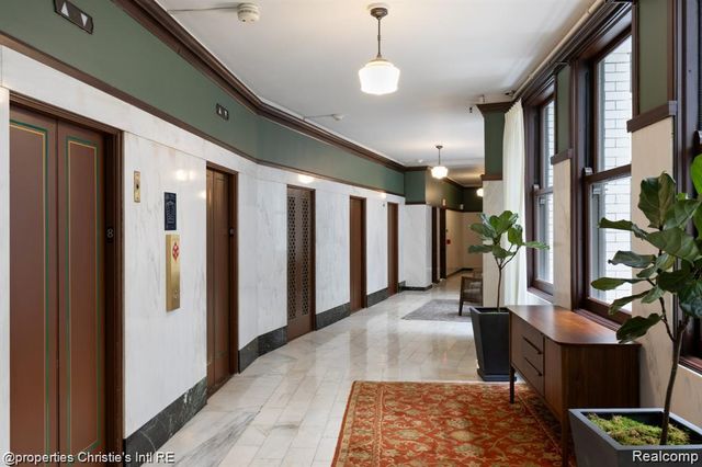 1 Park Avenue 1711, Detroit, MI 48226