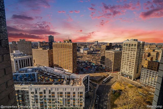 1 Park Avenue 1711, Detroit, MI 48226