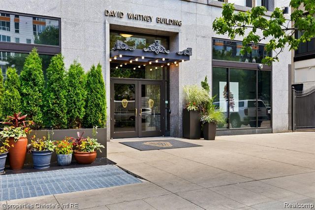 1 Park Avenue 1711, Detroit, MI 48226