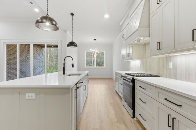 304 Edgewood Circle, Little Rock, AR 72223