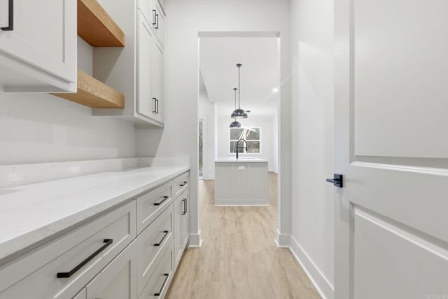 304 Edgewood Circle, Little Rock, AR 72223