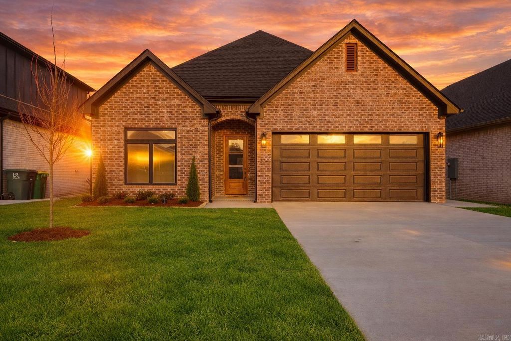 304 Edgewood Circle, Little Rock, AR 72223