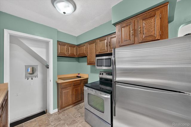13451 Brest Street, Southgate, MI 48195