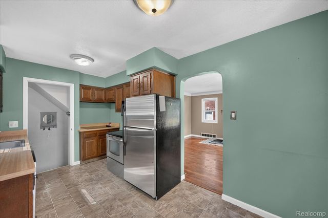 13451 Brest Street, Southgate, MI 48195