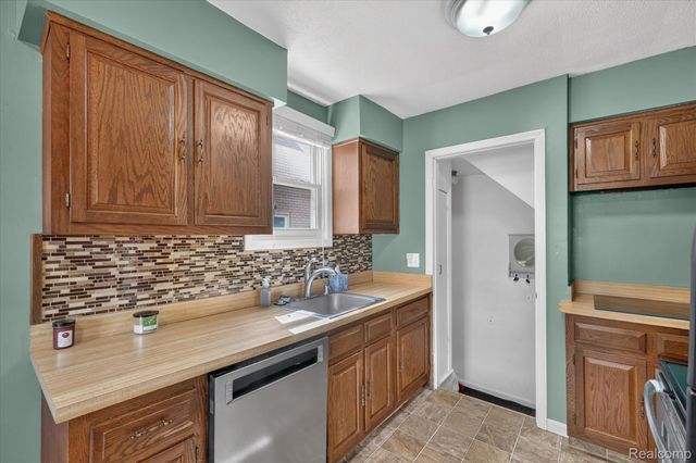 13451 Brest Street, Southgate, MI 48195