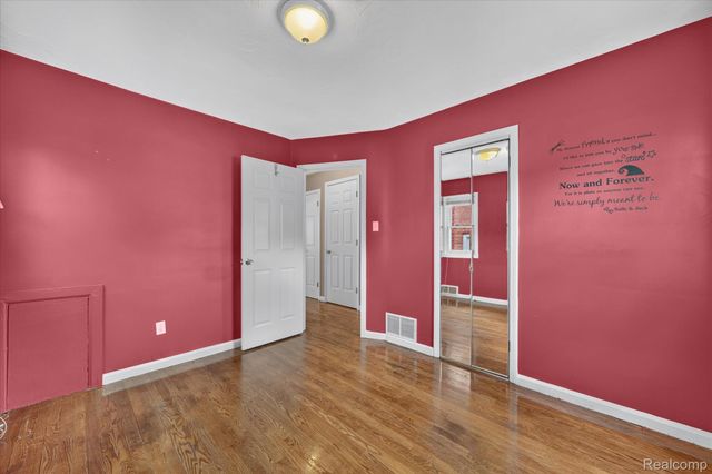 13451 Brest Street, Southgate, MI 48195