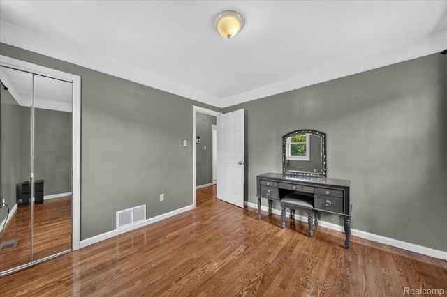 13451 Brest Street, Southgate, MI 48195