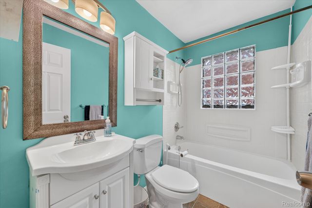 13451 Brest Street, Southgate, MI 48195