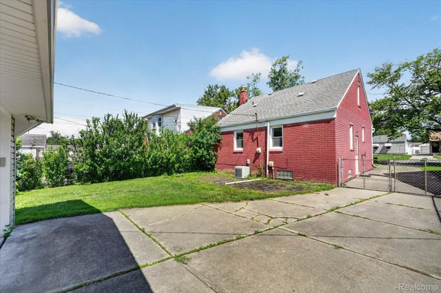13451 Brest Street, Southgate, MI 48195