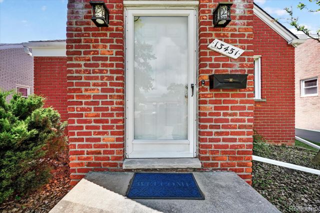 13451 Brest Street, Southgate, MI 48195