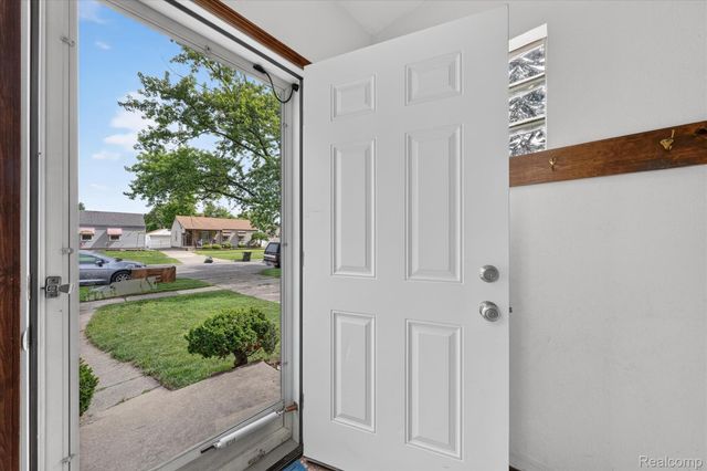 13451 Brest Street, Southgate, MI 48195